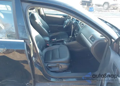 2014 Volkswagen Jetta 1.8T Se from USA, damaged, VIN 3VWD17AJ1EM380918